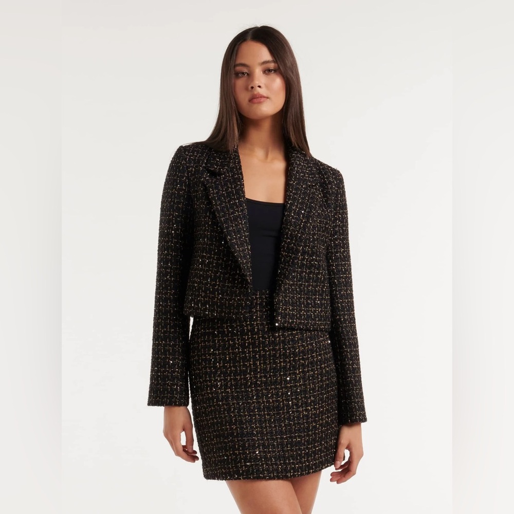 EVER NEW Laurian Boucle Jacket in black & gold 🖤✨